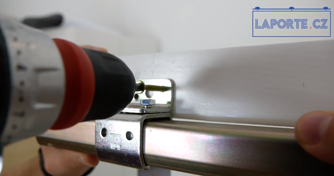 Video: montáž kování pro posuvné dveře